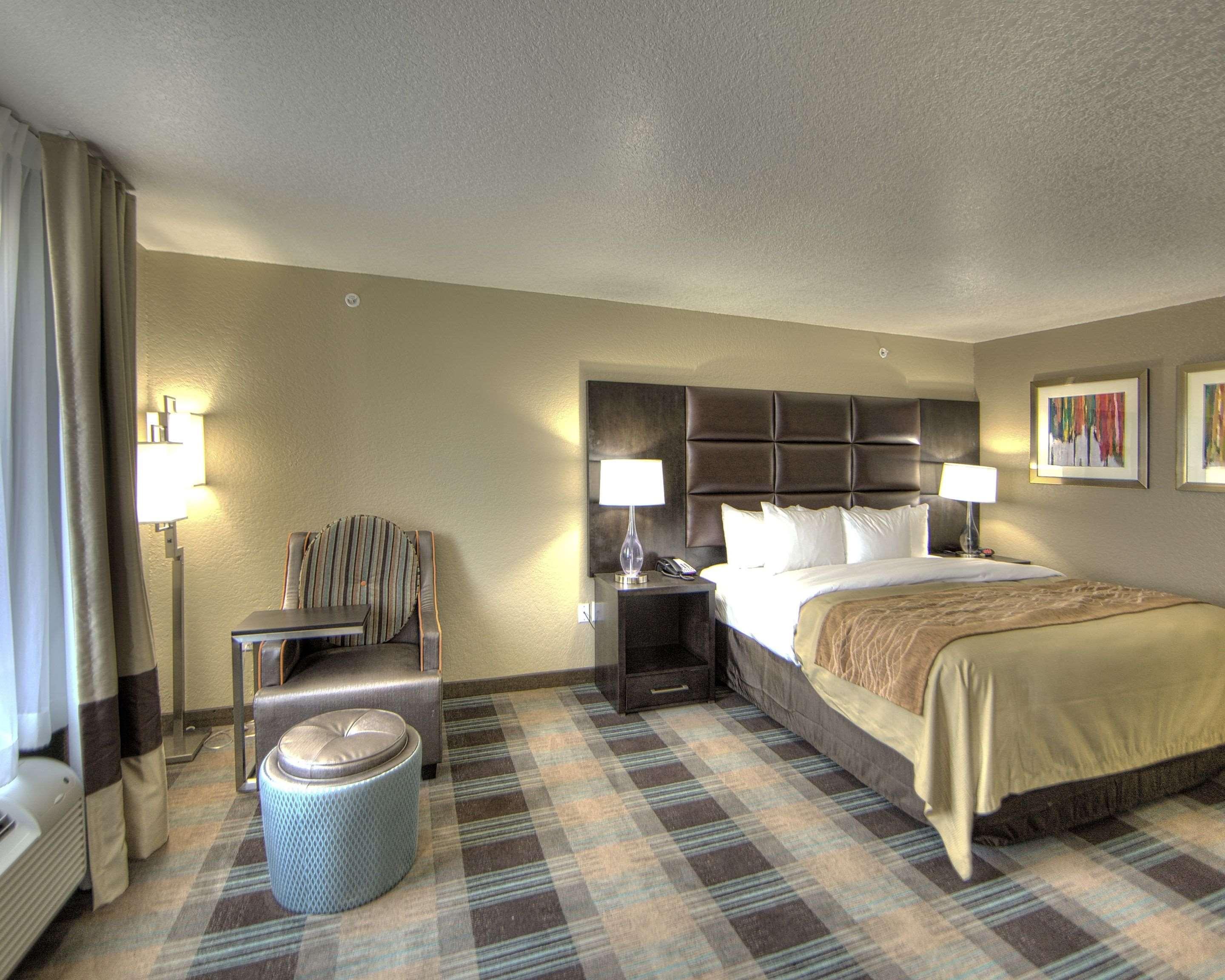 Hotel Comfort & Suites, White Settlement-fort Worth West, Tx Fort Worth