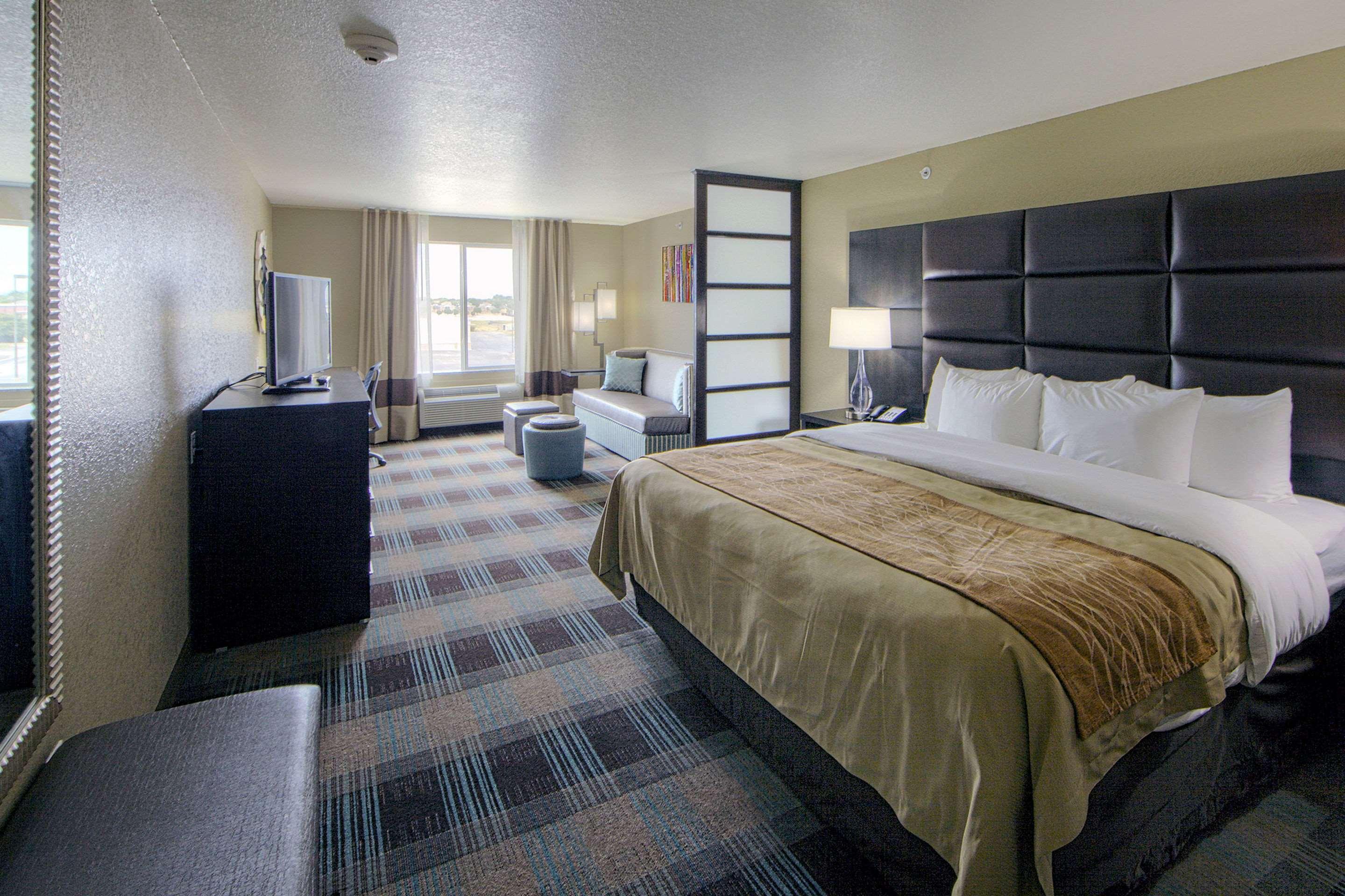 Comfort & Suites, White Settlement-fort Worth West, Tx 3*