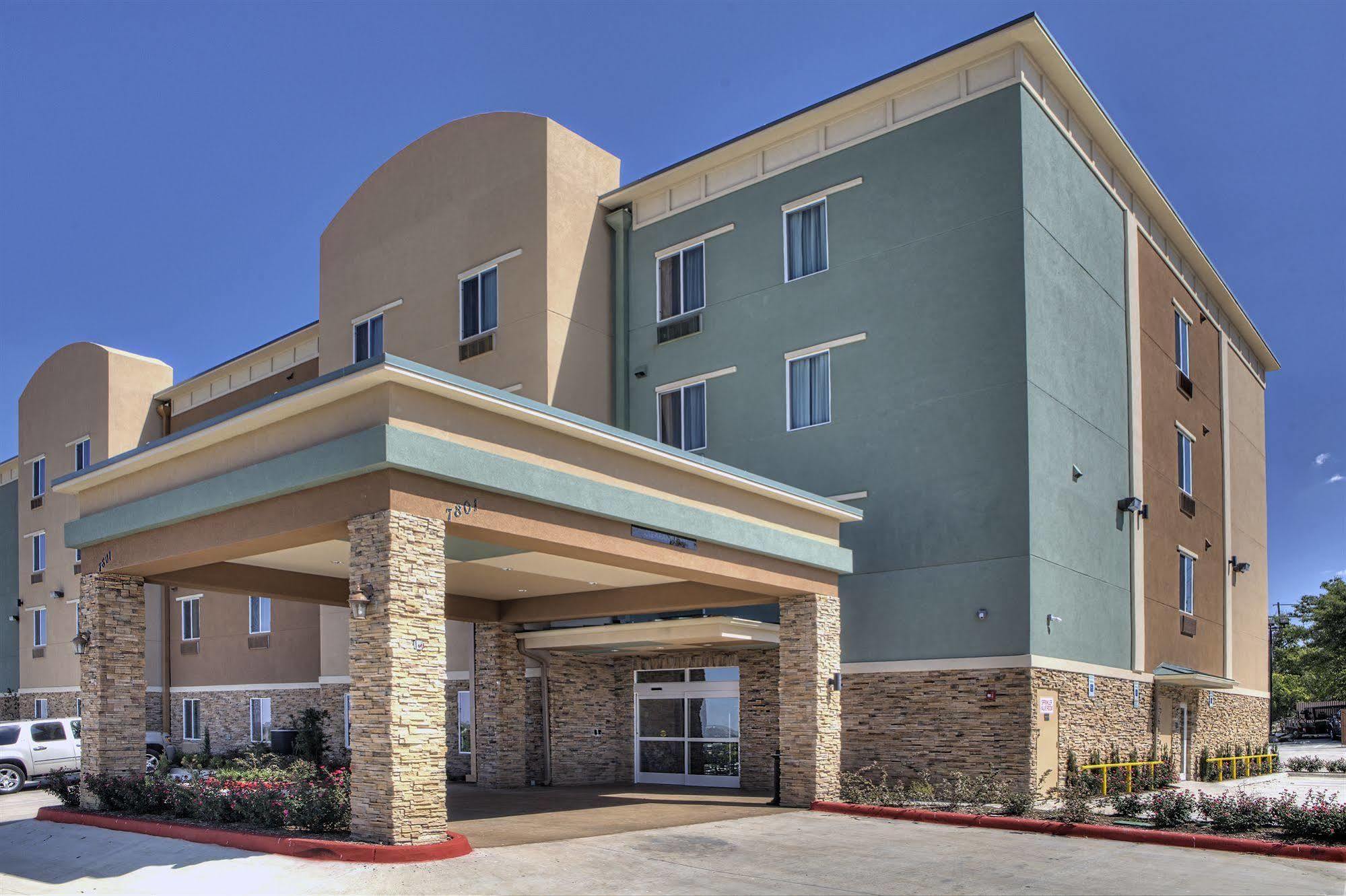 Hotel Comfort & Suites, White Settlement-fort Worth West, Tx Fort Worth